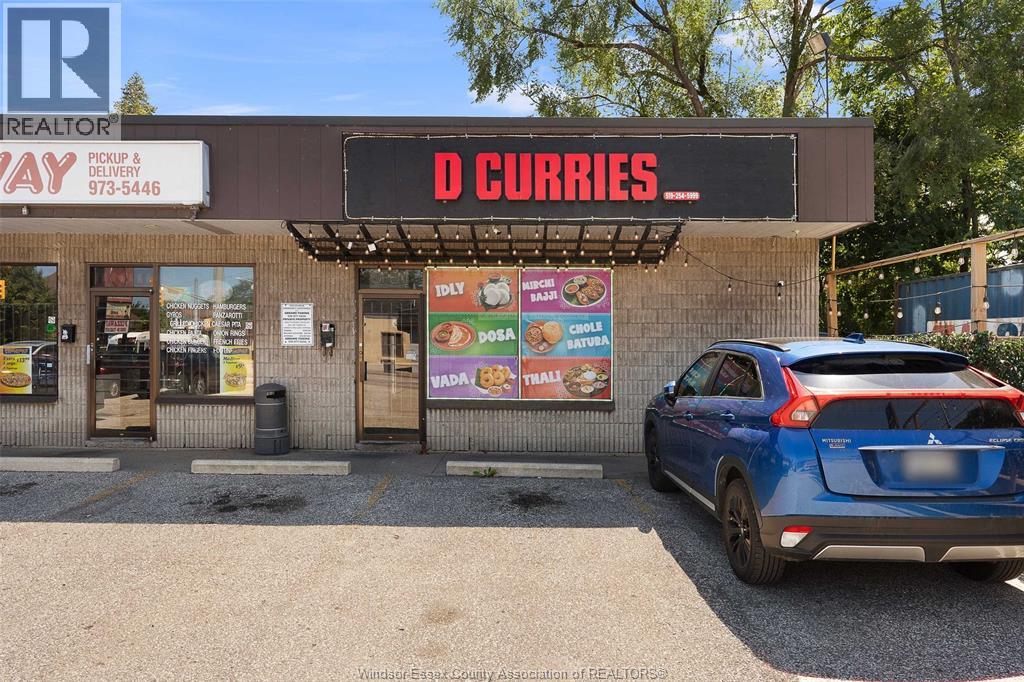 Photo 2 of 1705 Wyandotte Street West, Windsor ON