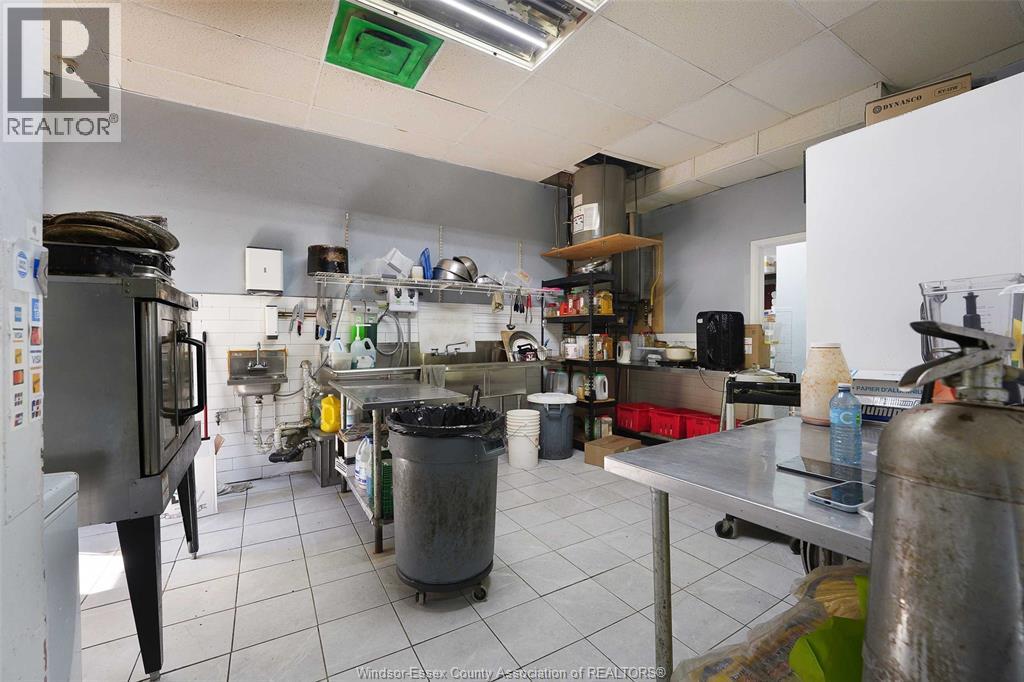 Photo 22 of 1705 Wyandotte Street West, Windsor ON