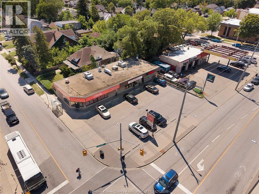 Photo 26 of 1705 Wyandotte Street West, Windsor ON