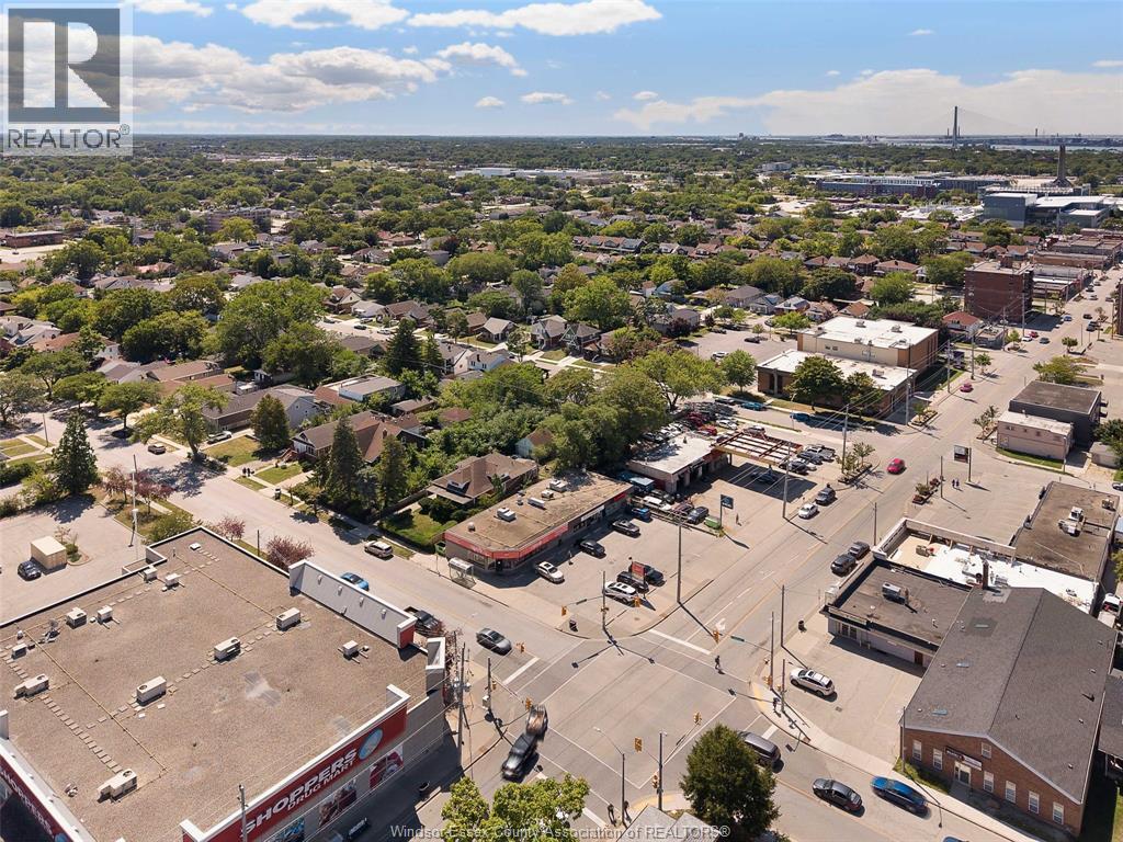 Photo 27 of 1705 Wyandotte Street West, Windsor ON