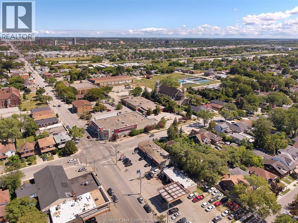 Photo 32 of 1705 Wyandotte Street West, Windsor ON