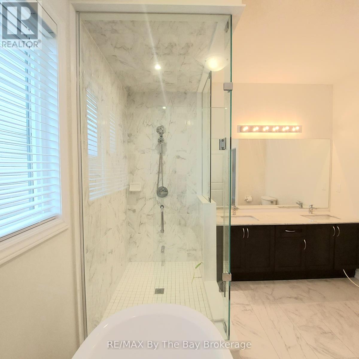 Photo 14 of Upper 92 Berkely Street, Wasaga Beach ON