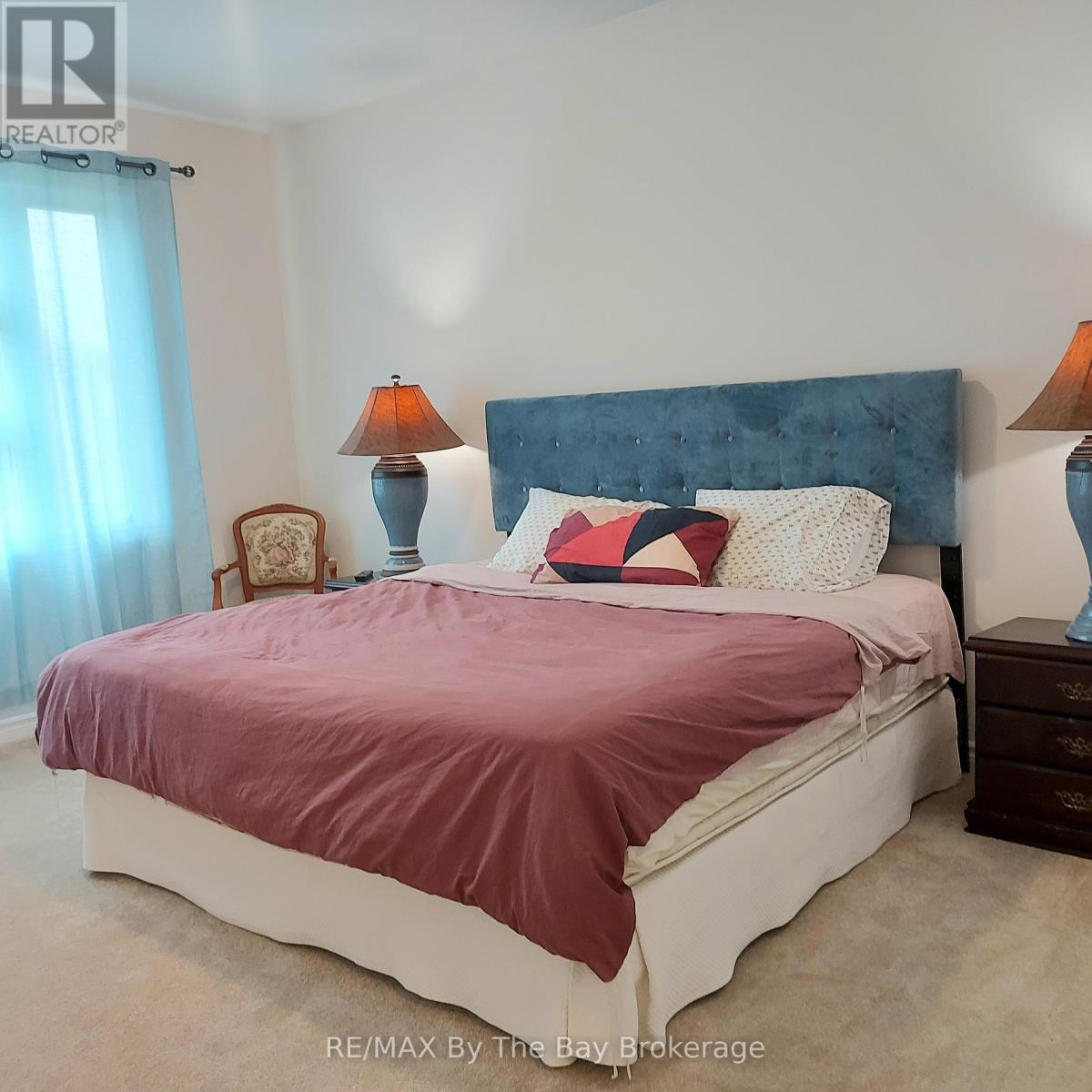 Photo 15 of Upper 92 Berkely Street, Wasaga Beach ON