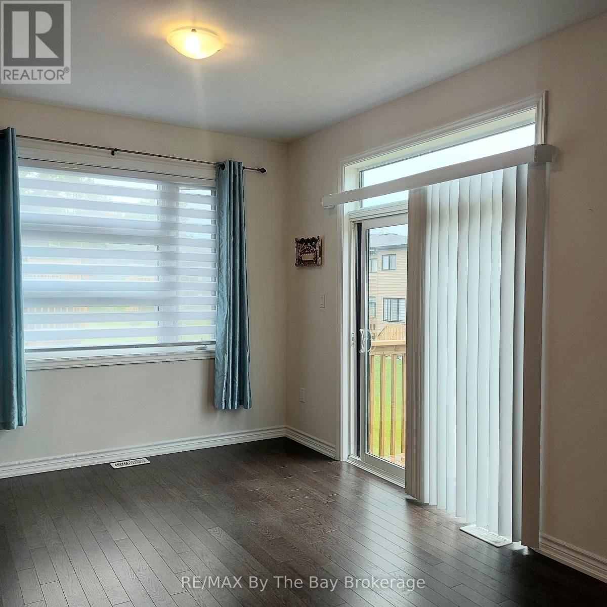Photo 21 of Upper 92 Berkely Street, Wasaga Beach ON
