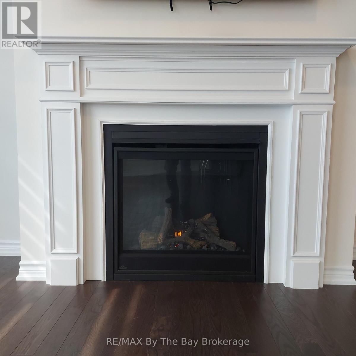 Photo 23 of Upper 92 Berkely Street, Wasaga Beach ON