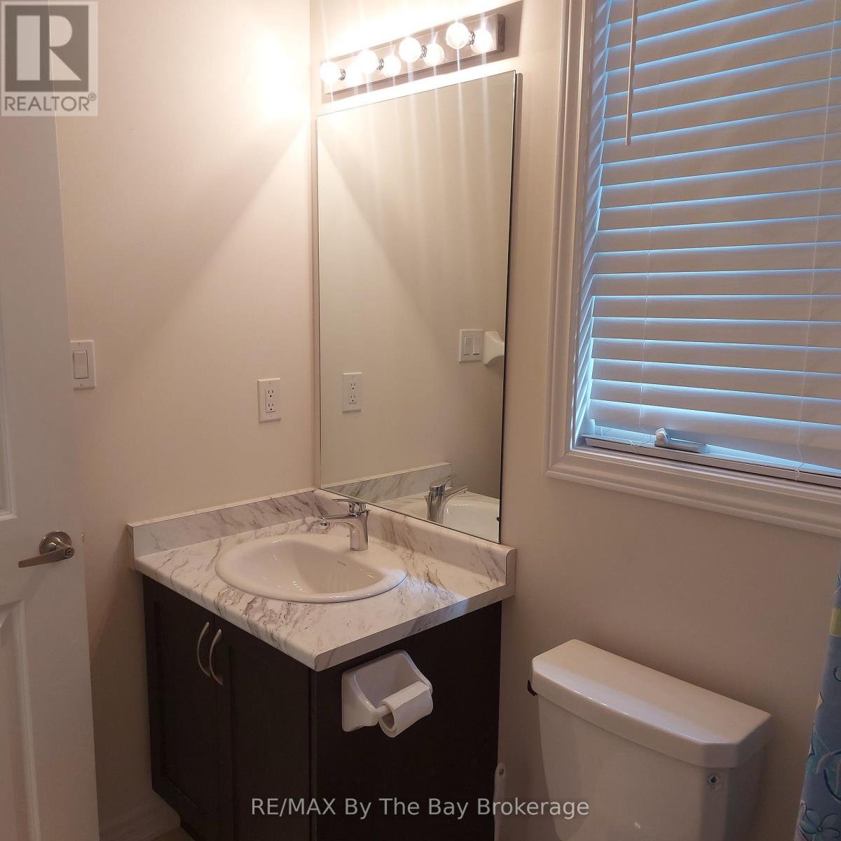 Photo 34 of Upper 92 Berkely Street, Wasaga Beach ON