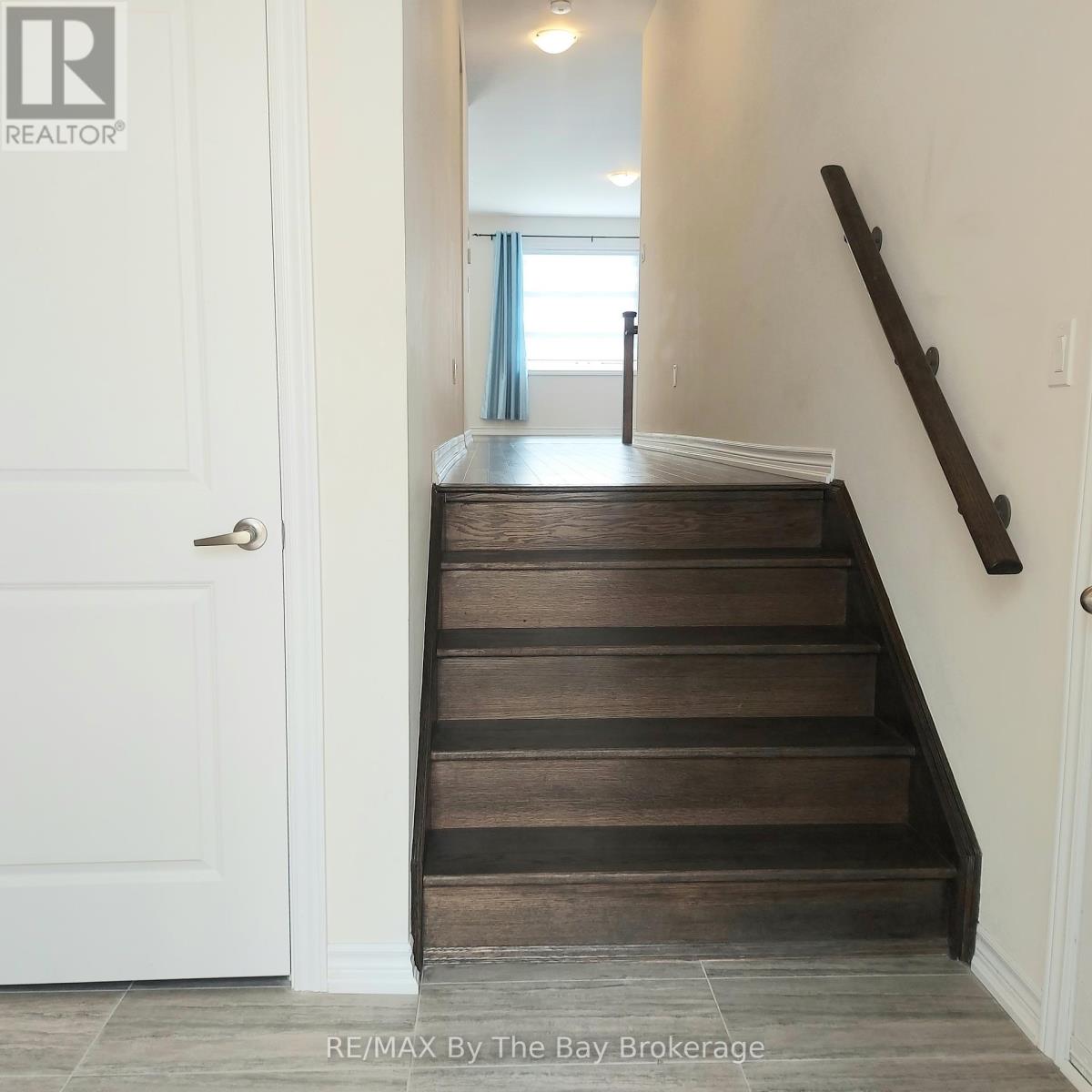Photo 37 of Upper 92 Berkely Street, Wasaga Beach ON