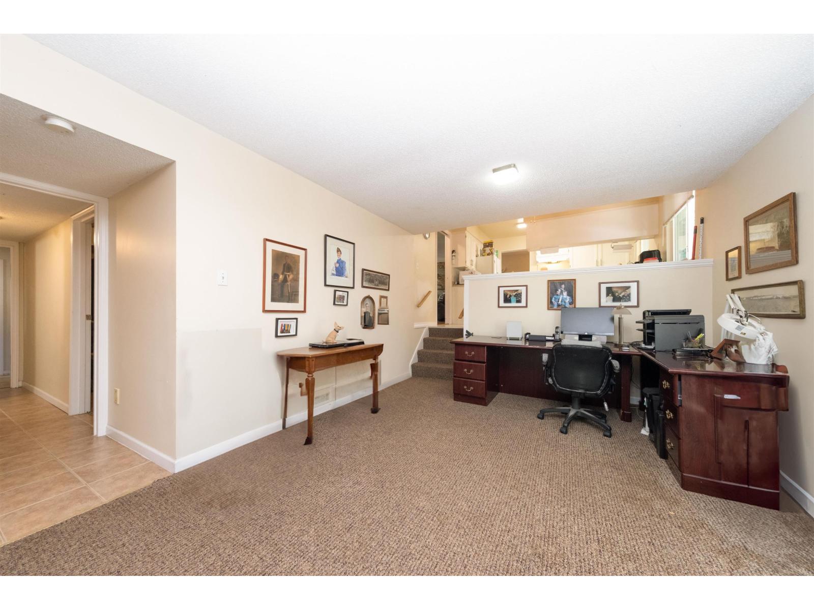 Photo 5 of 11436 Royal Crescent, Surrey BC