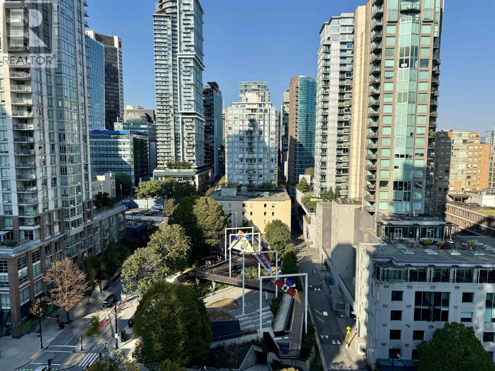 Photo 11 of 1503 928 Richards Street, Vancouver BC