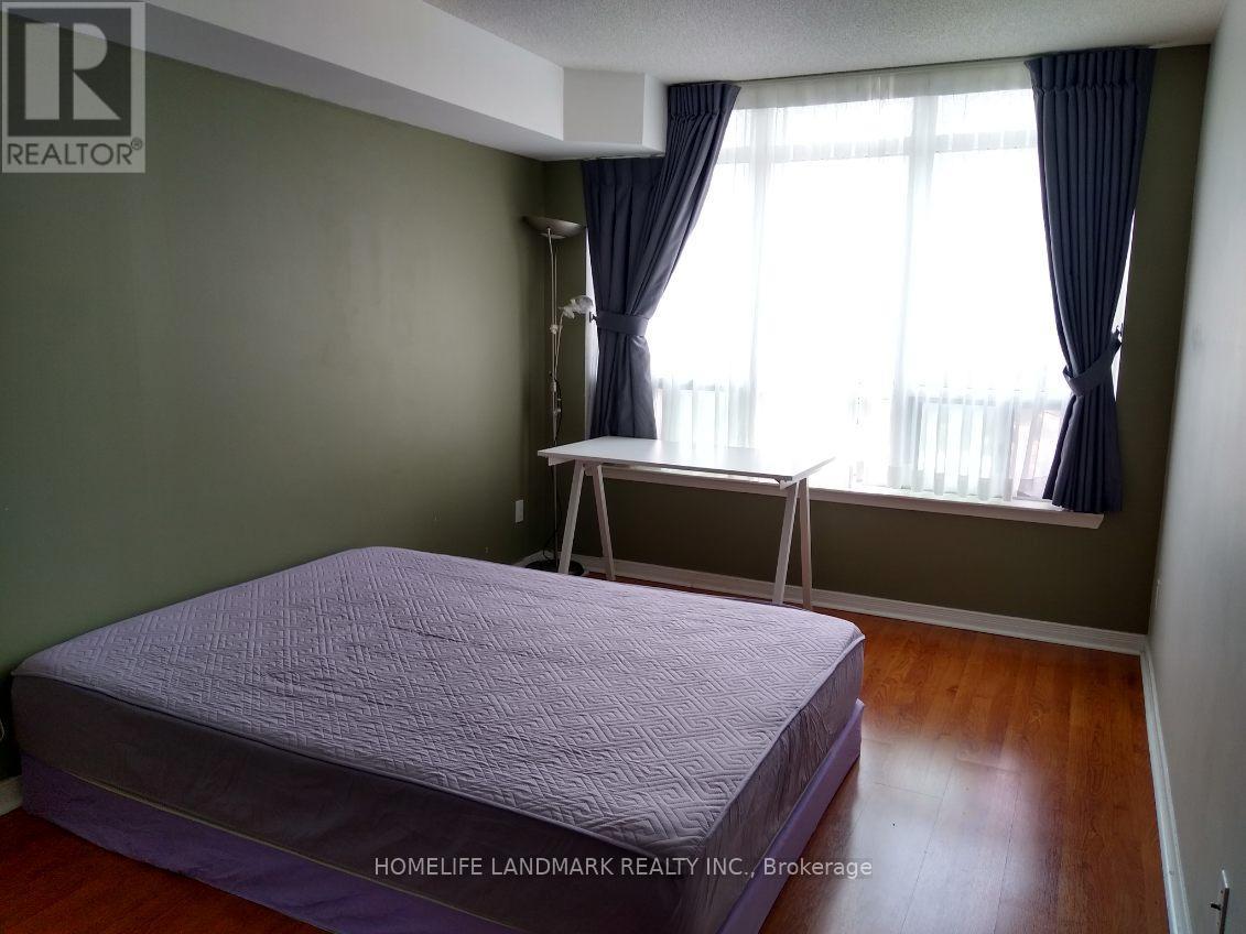 Photo 6 of 2003 8 Hillcrest Avenue, Toronto ON