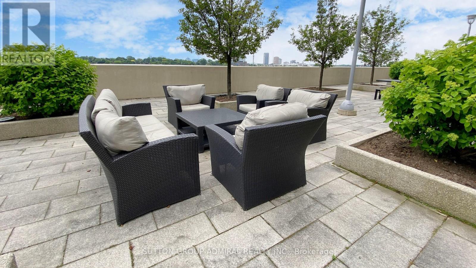 Photo 33 of Ph 15 181 Village Green Square, Toronto ON