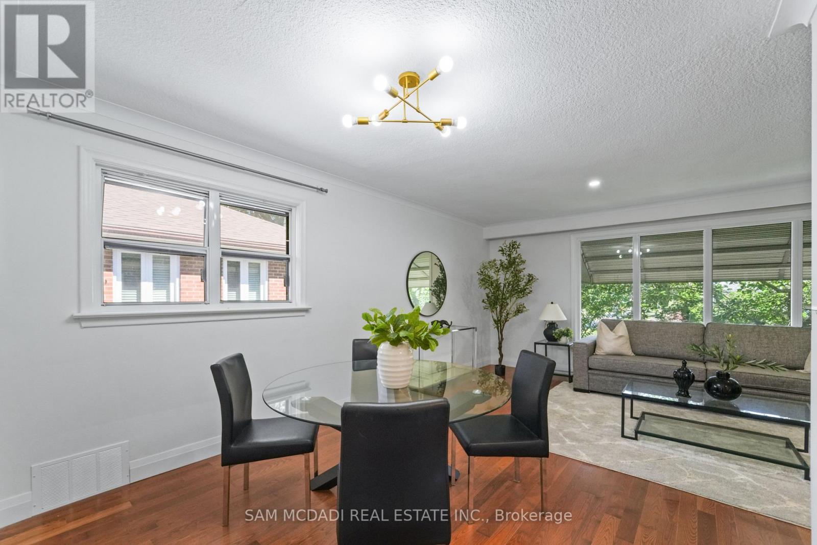 Photo 15 of 60 Greenfield Drive, Toronto ON