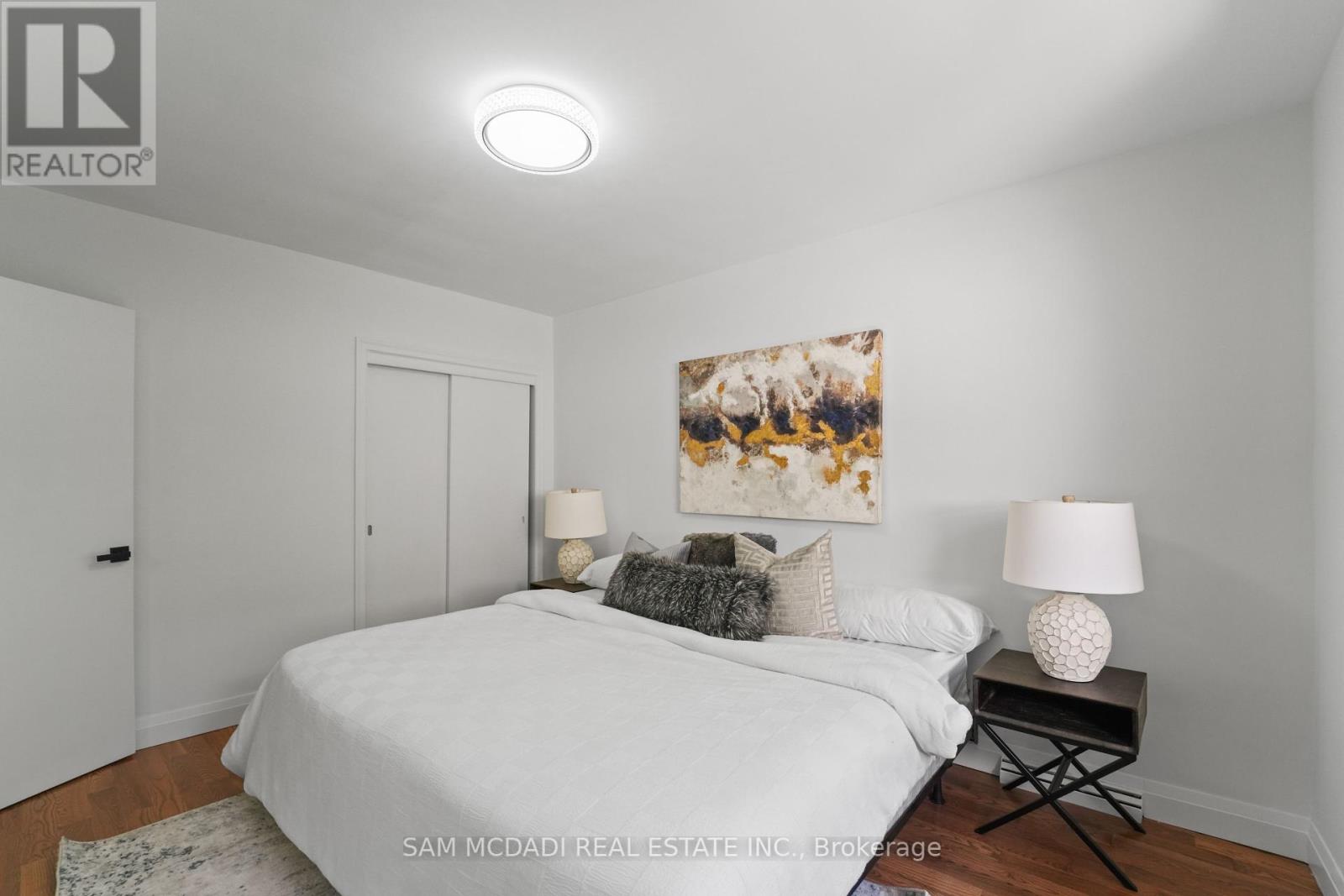 Photo 4 of 60 Greenfield Drive, Toronto ON