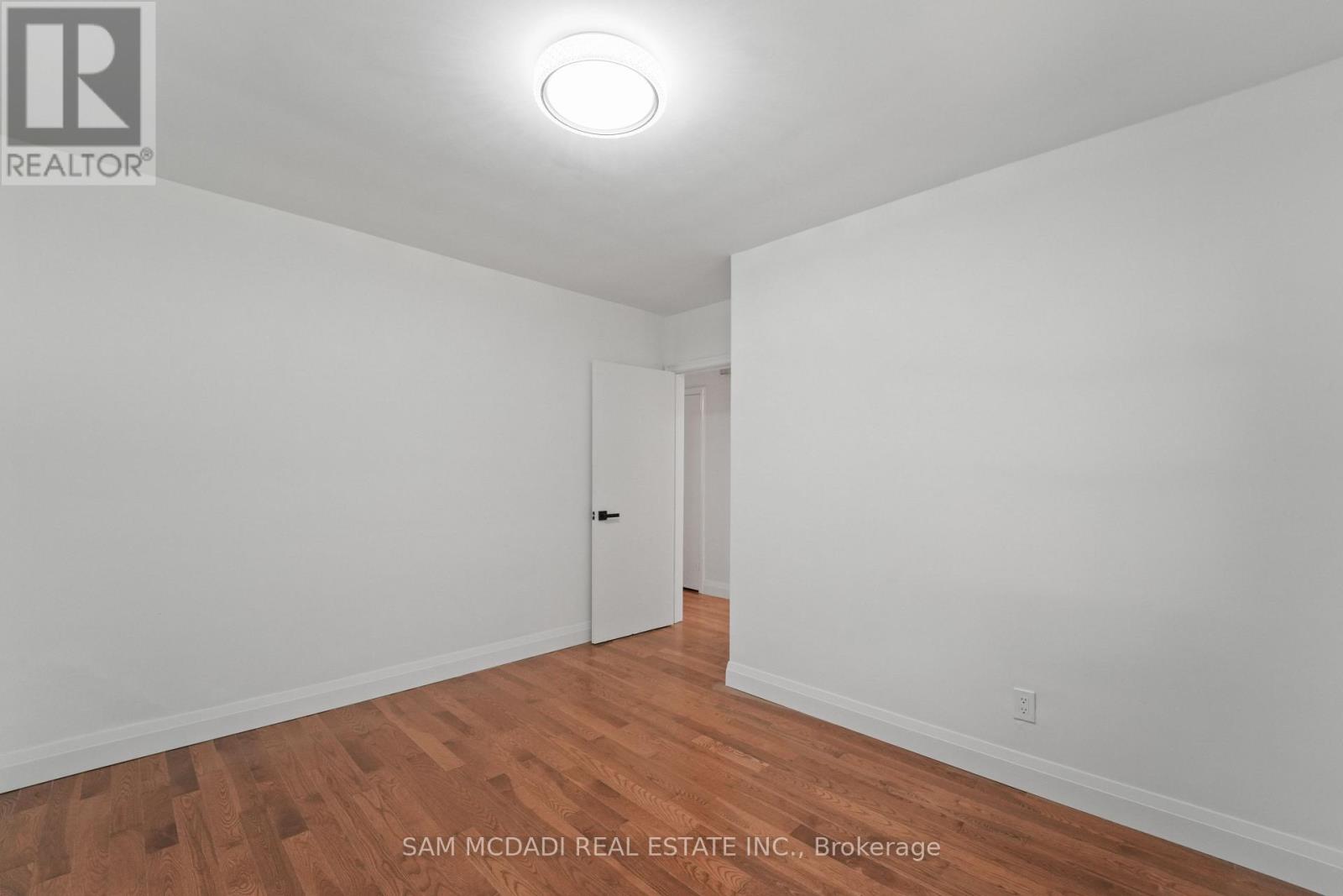 Photo 16 of 60 Greenfield Drive, Toronto ON