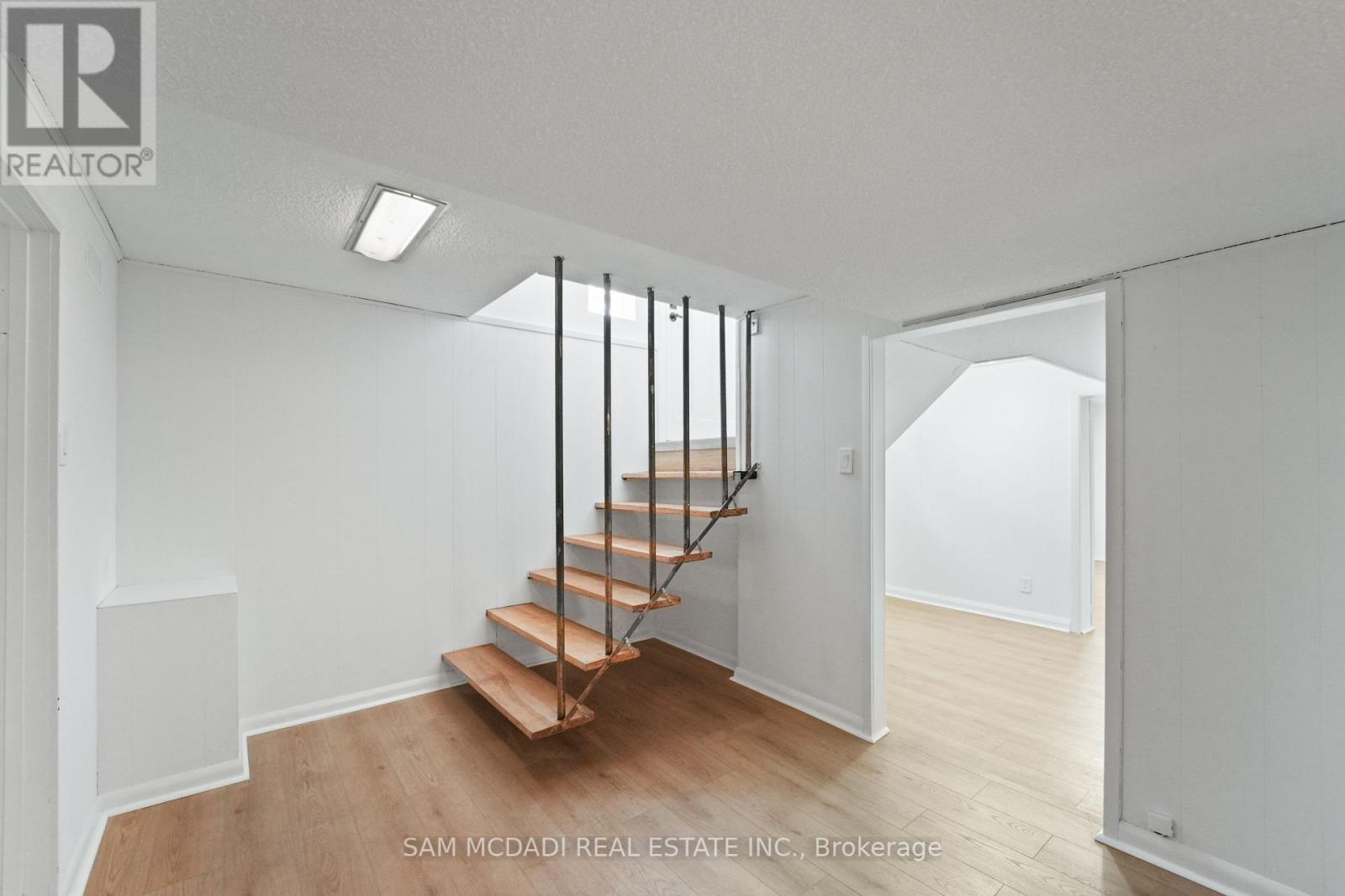 Photo 7 of 60 Greenfield Drive, Toronto ON