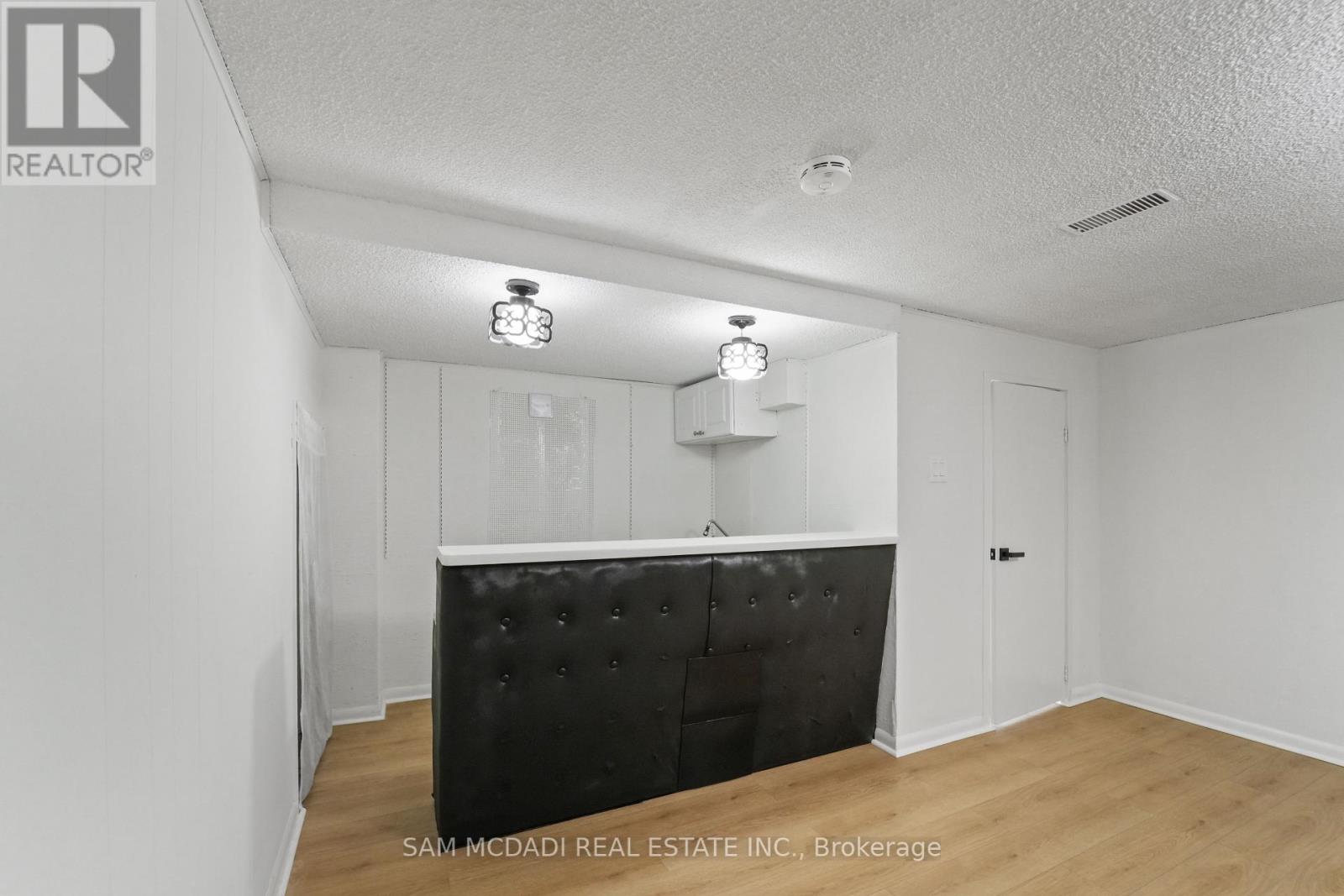 Photo 32 of 60 Greenfield Drive, Toronto ON
