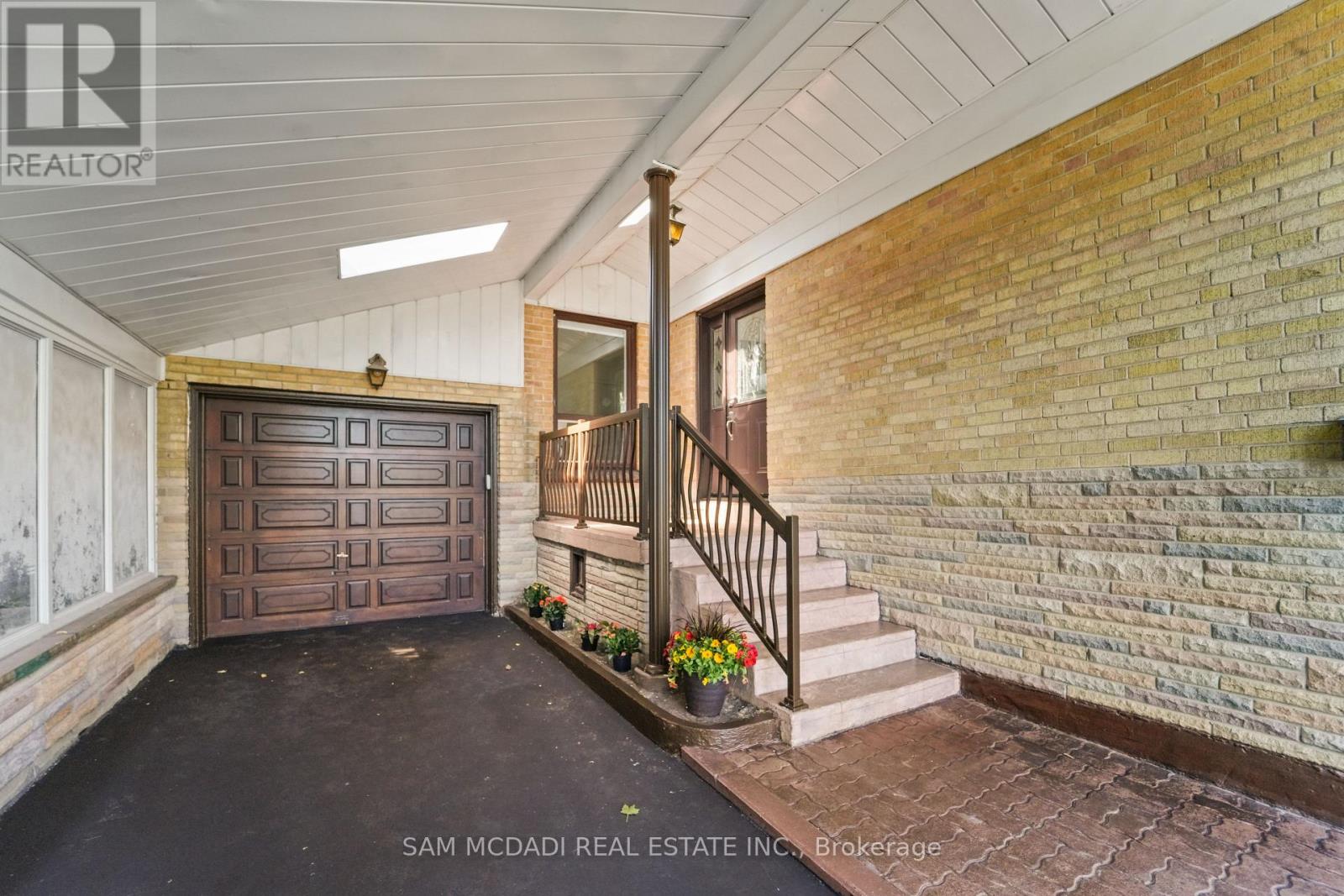 Photo 31 of 60 Greenfield Drive, Toronto ON
