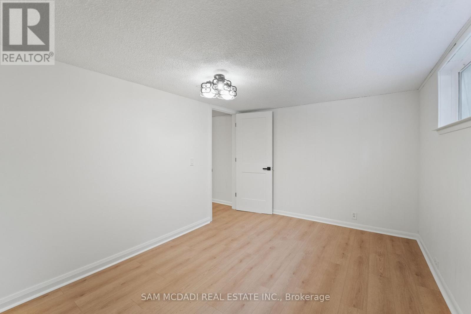 Photo 5 of 60 Greenfield Drive, Toronto ON