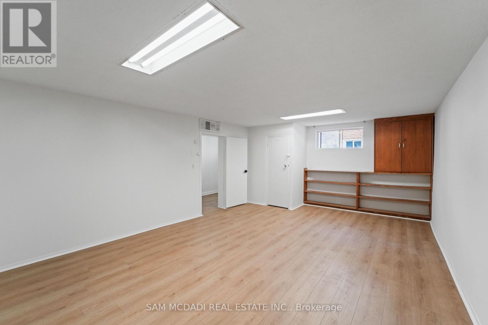 Photo 12 of 60 Greenfield Drive, Toronto ON