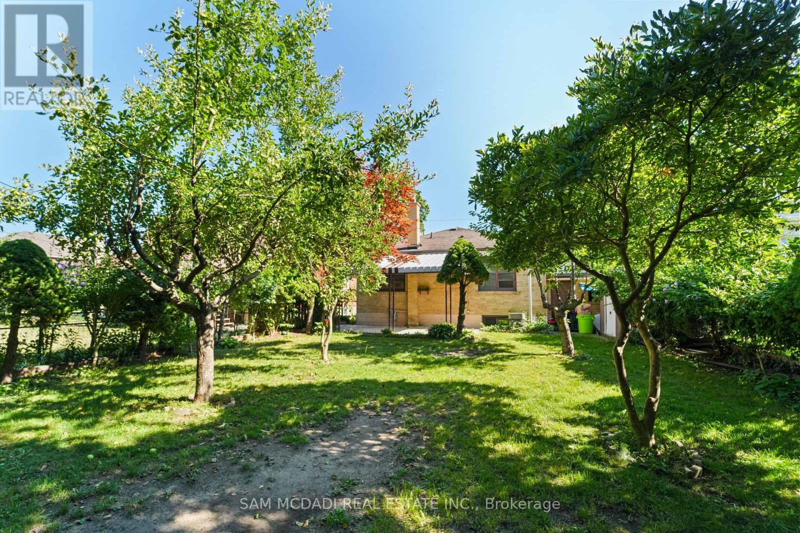 Photo 11 of 60 Greenfield Drive, Toronto ON