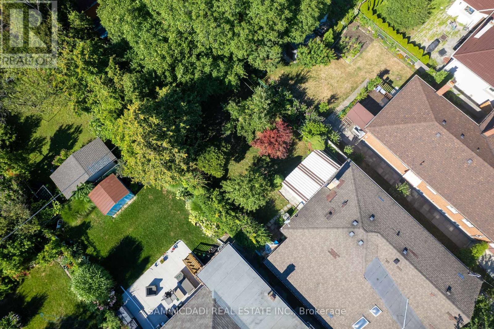 Photo 28 of 60 Greenfield Drive, Toronto ON