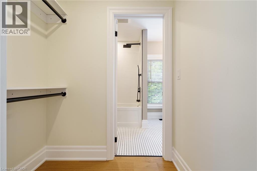 Photo 30 of 23 Drummond Street, Brantford ON