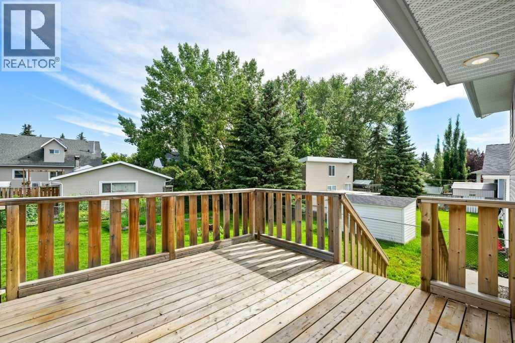 Photo 34 of 1218 Grey Avenue, Crossfield AB