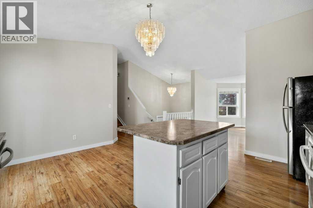 Photo 10 of 1218 Grey Avenue, Crossfield AB