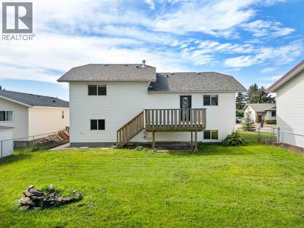Photo 38 of 1218 Grey Avenue, Crossfield AB