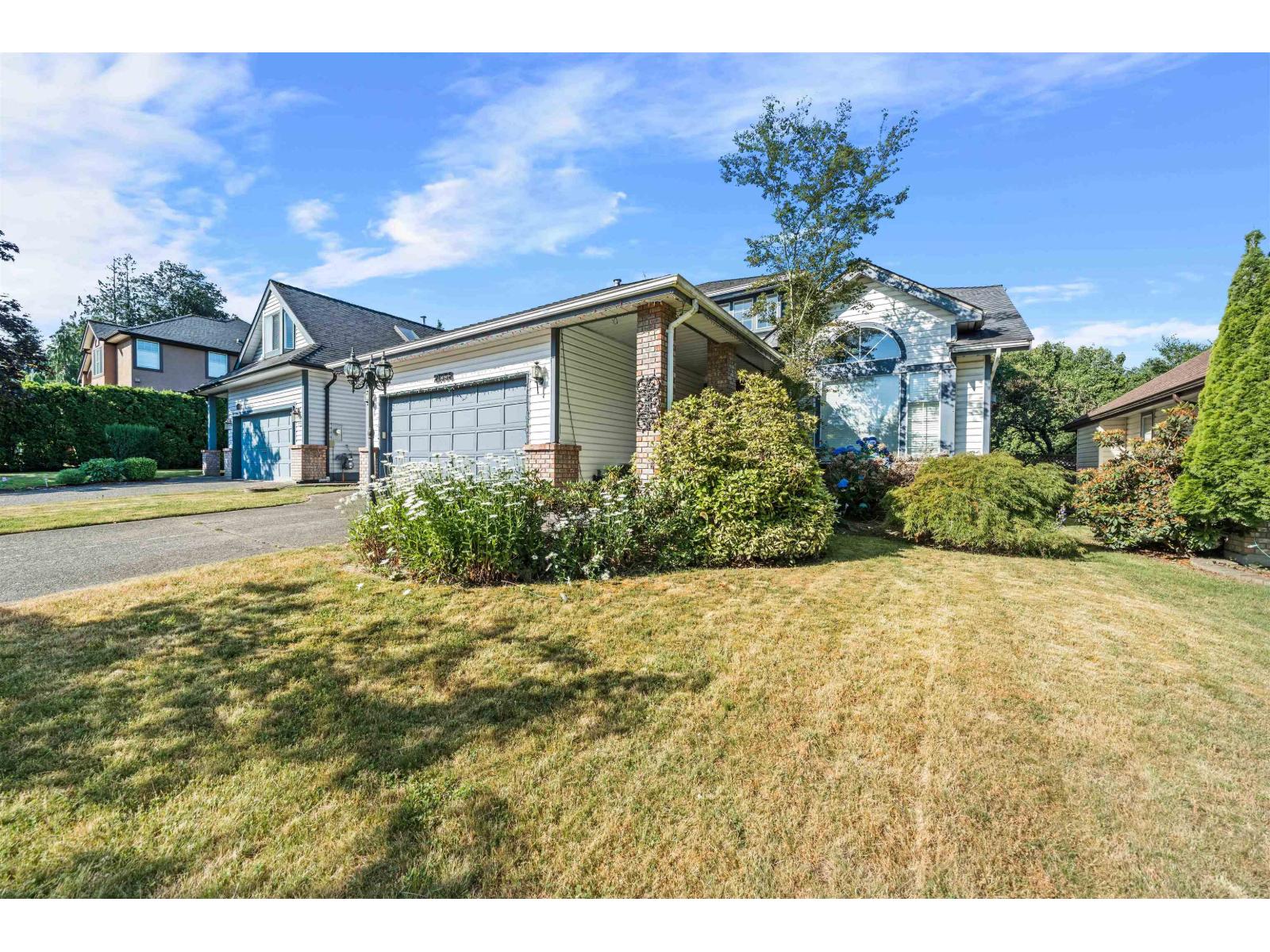 Photo 1 of 21558 86 A Crescent, Langley BC