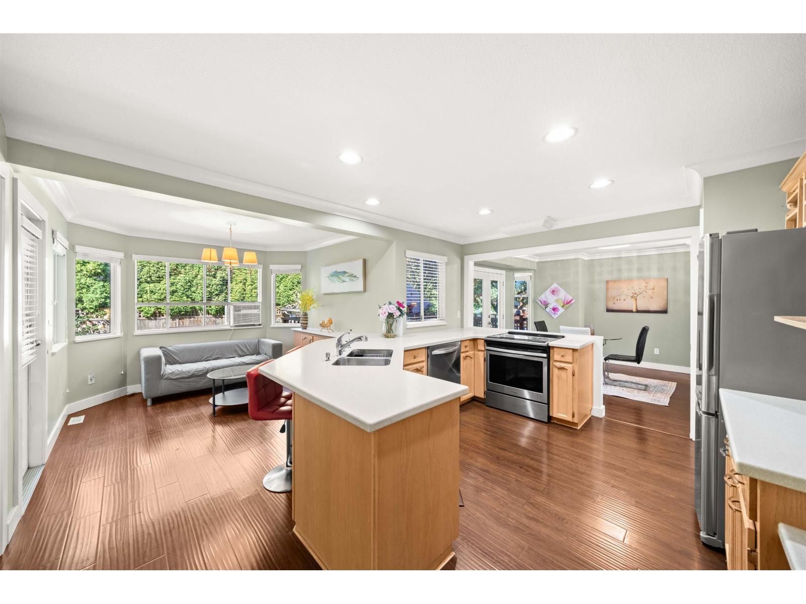 Photo 6 of 21558 86 A Crescent, Langley BC