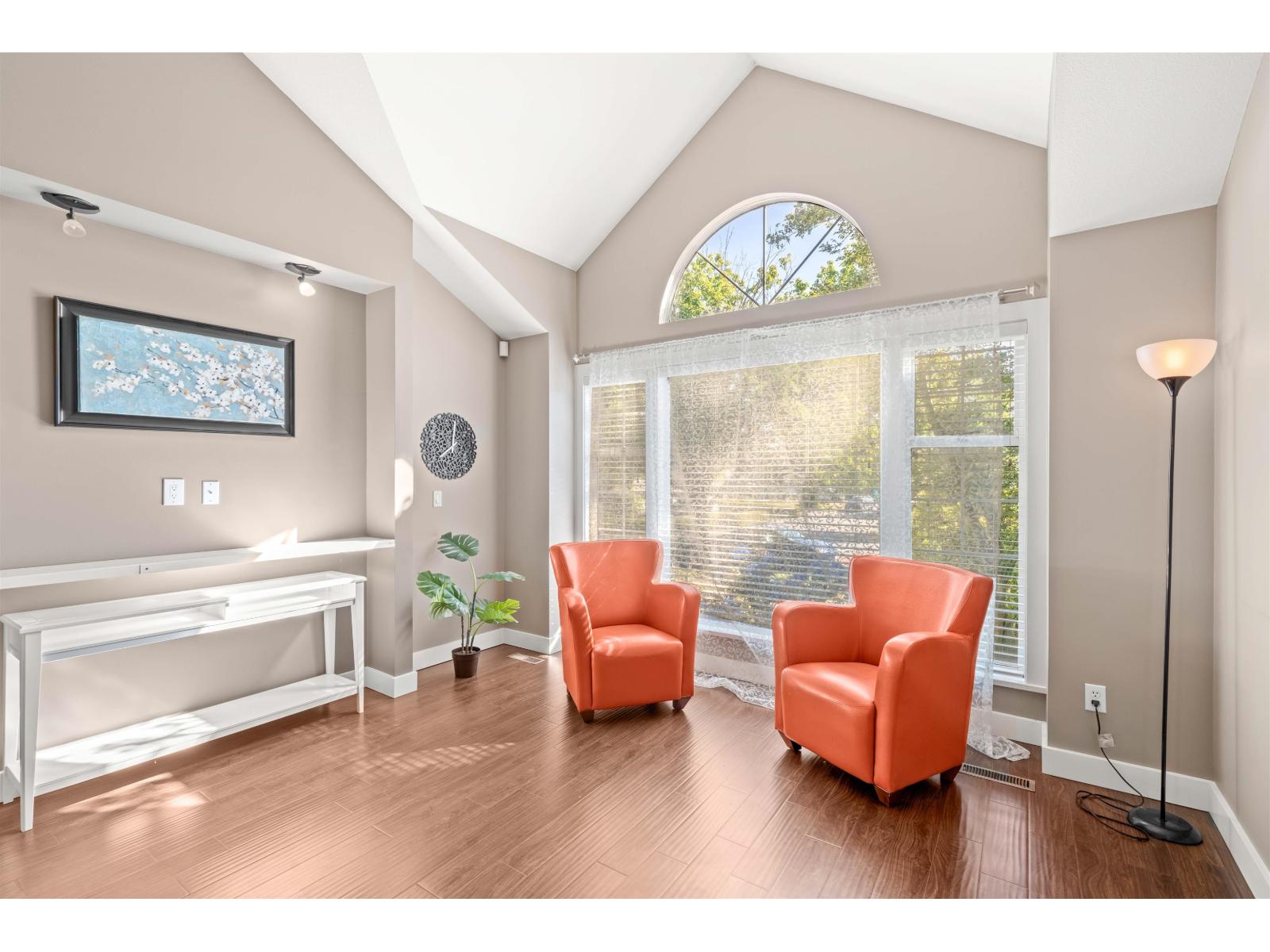 Photo 2 of 21558 86 A Crescent, Langley BC
