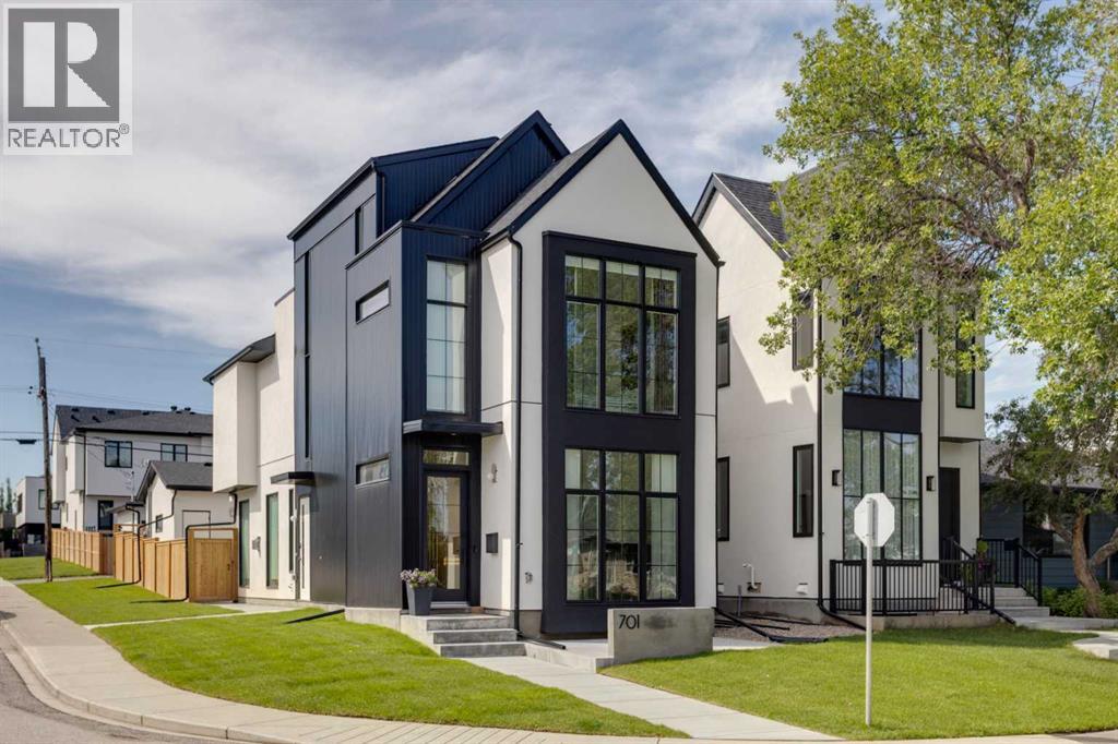 Photo 1 of 701 27 Avenue Nw, Calgary AB