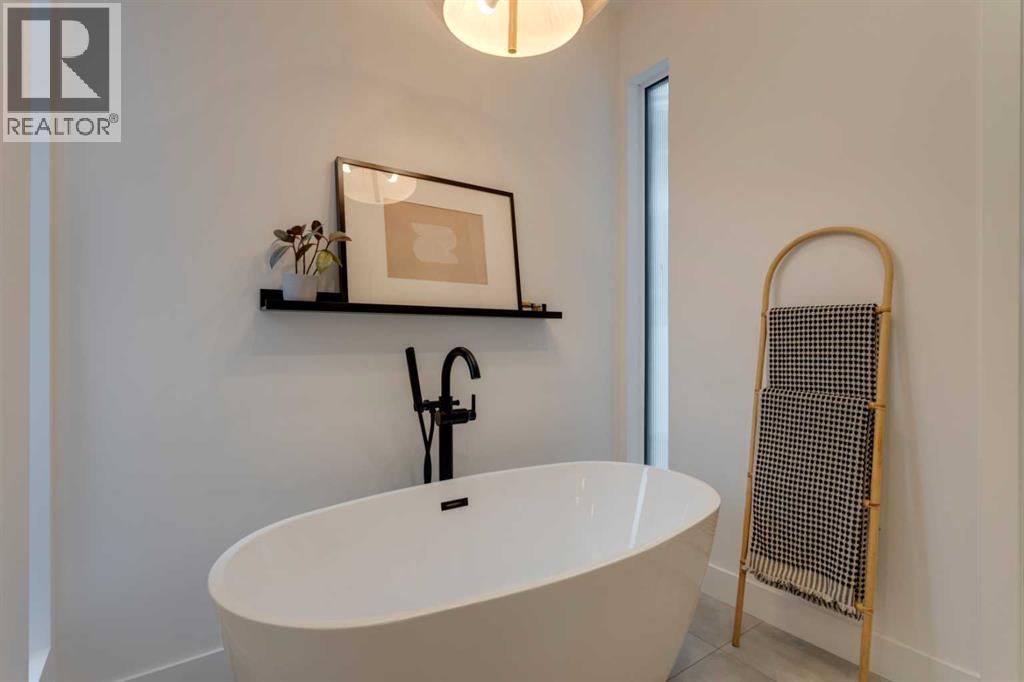 Photo 26 of 701 27 Avenue Nw, Calgary AB