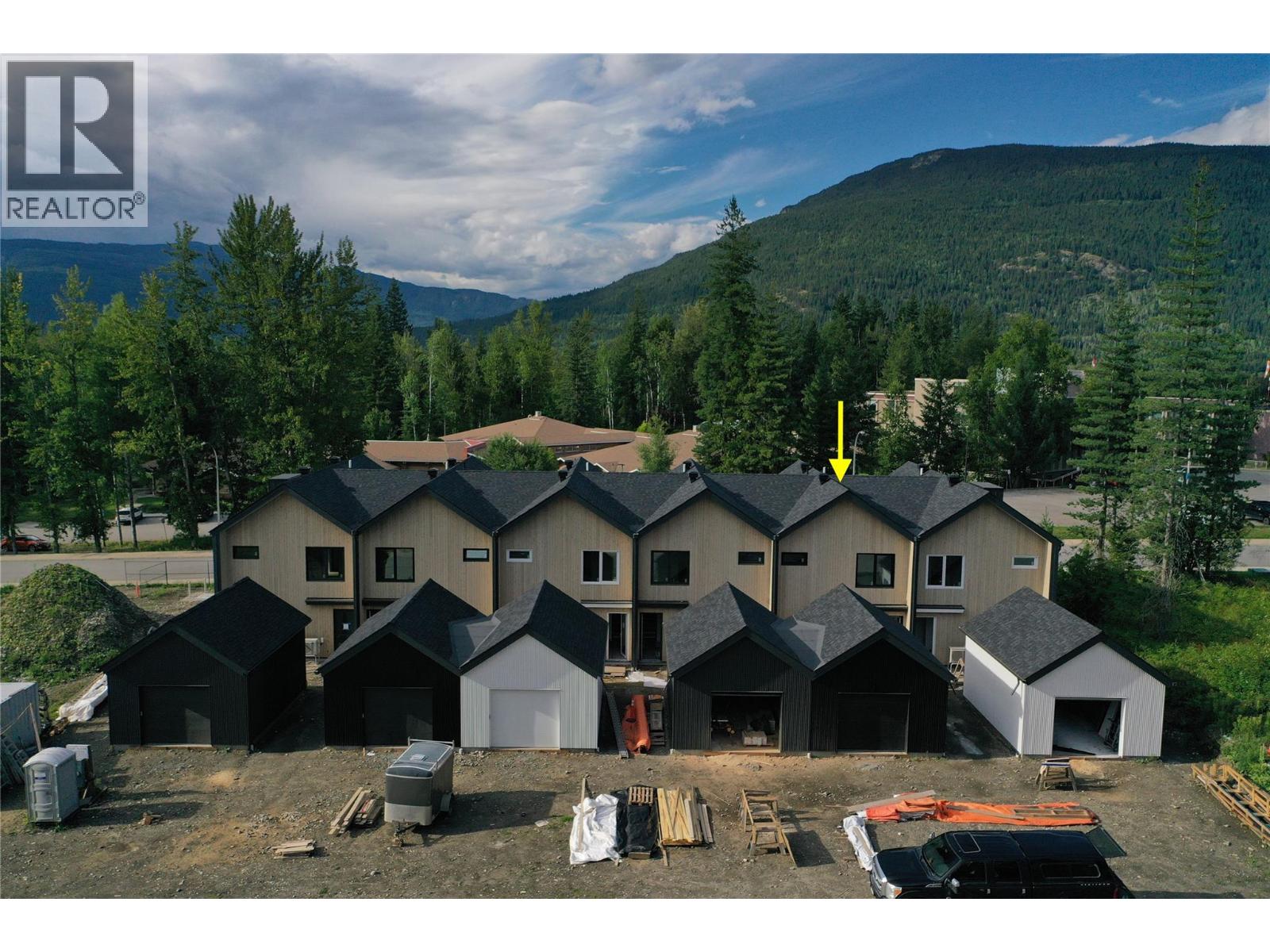 1048 William's Gate Lane, Revelstoke
