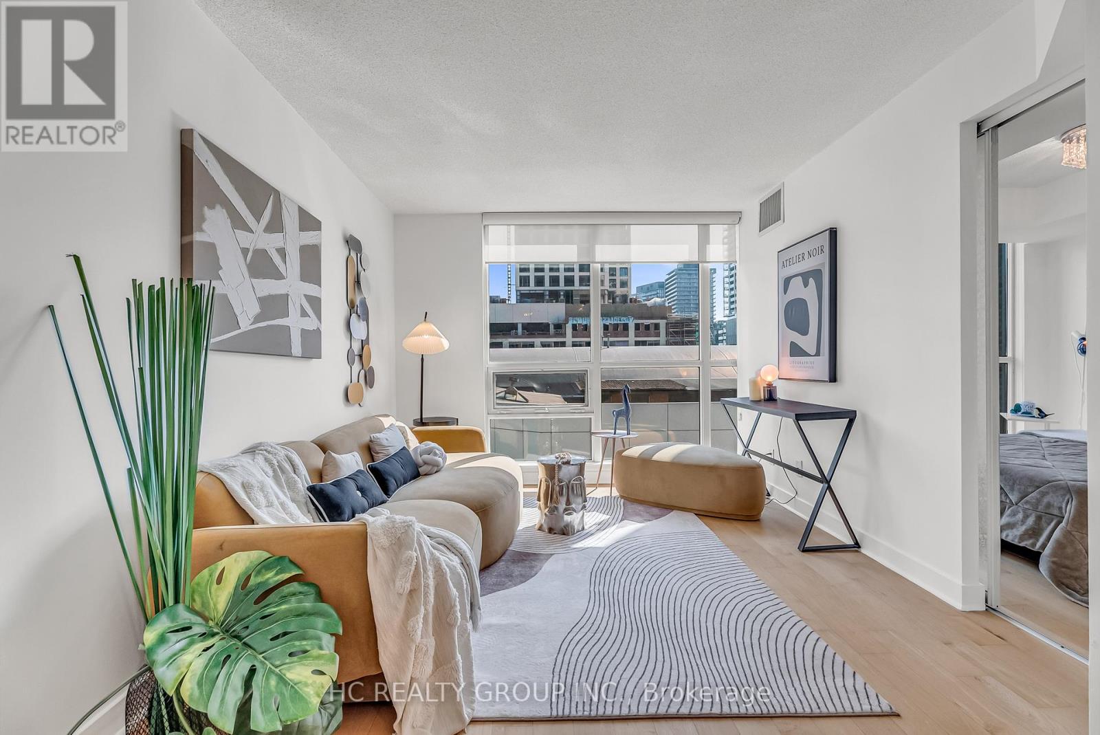 Photo 4 of 322 320 Richmond Street E, Toronto ON