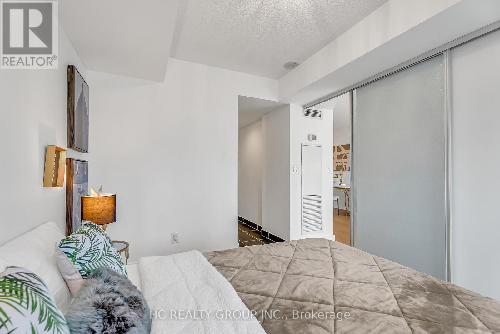 Photo 20 of 322 320 Richmond Street E, Toronto ON