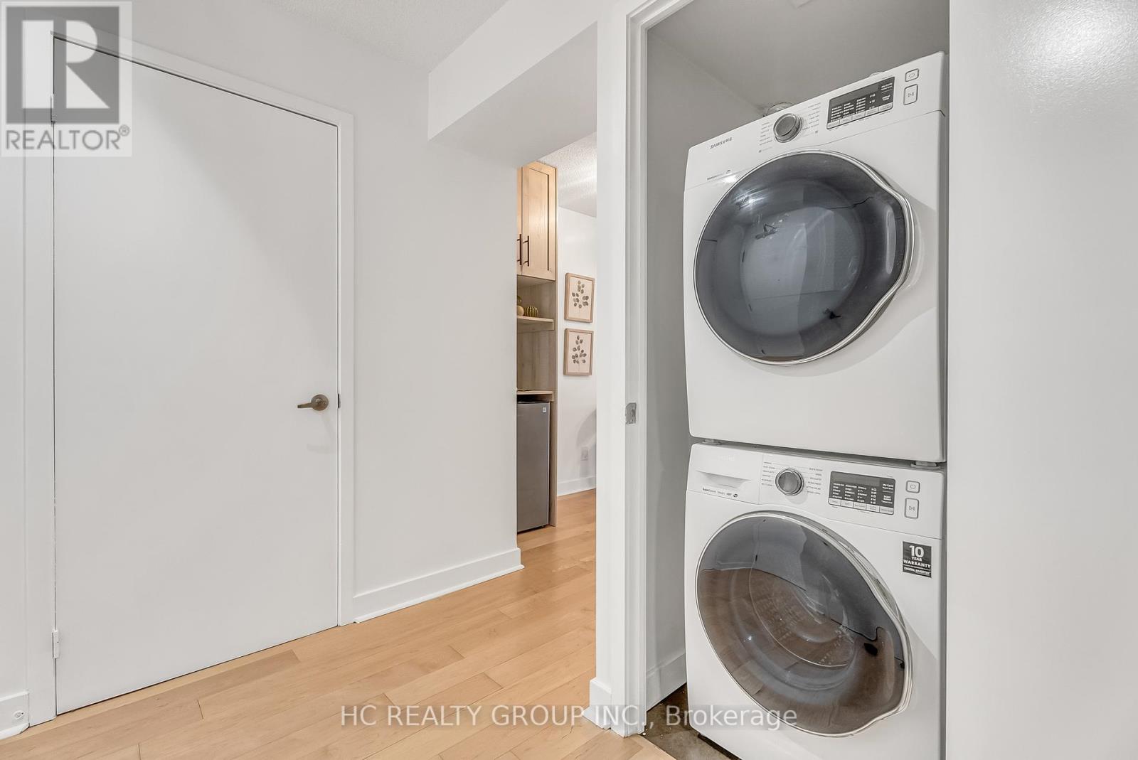 Photo 25 of 322 320 Richmond Street E, Toronto ON