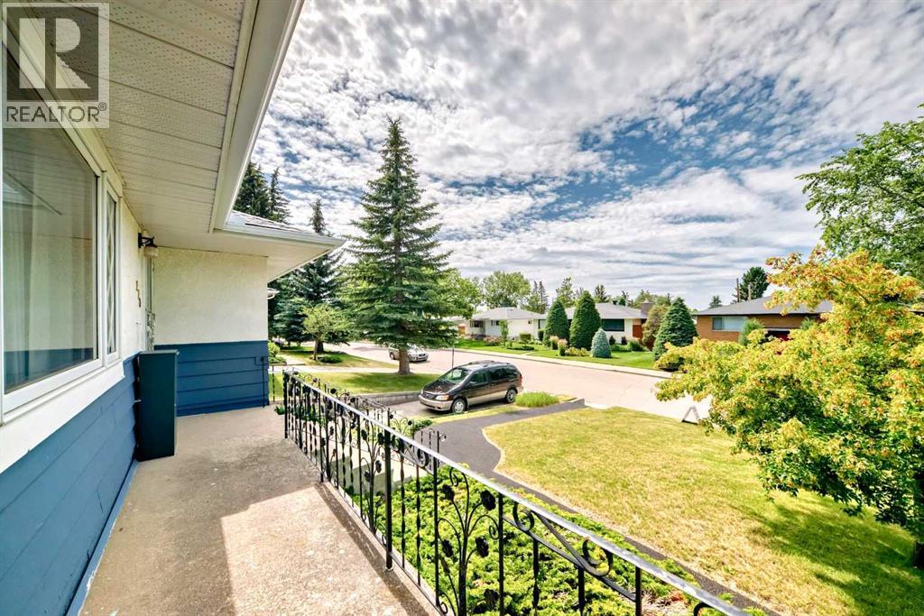 Photo 44 of 220 Cardiff Drive Nw, Calgary AB