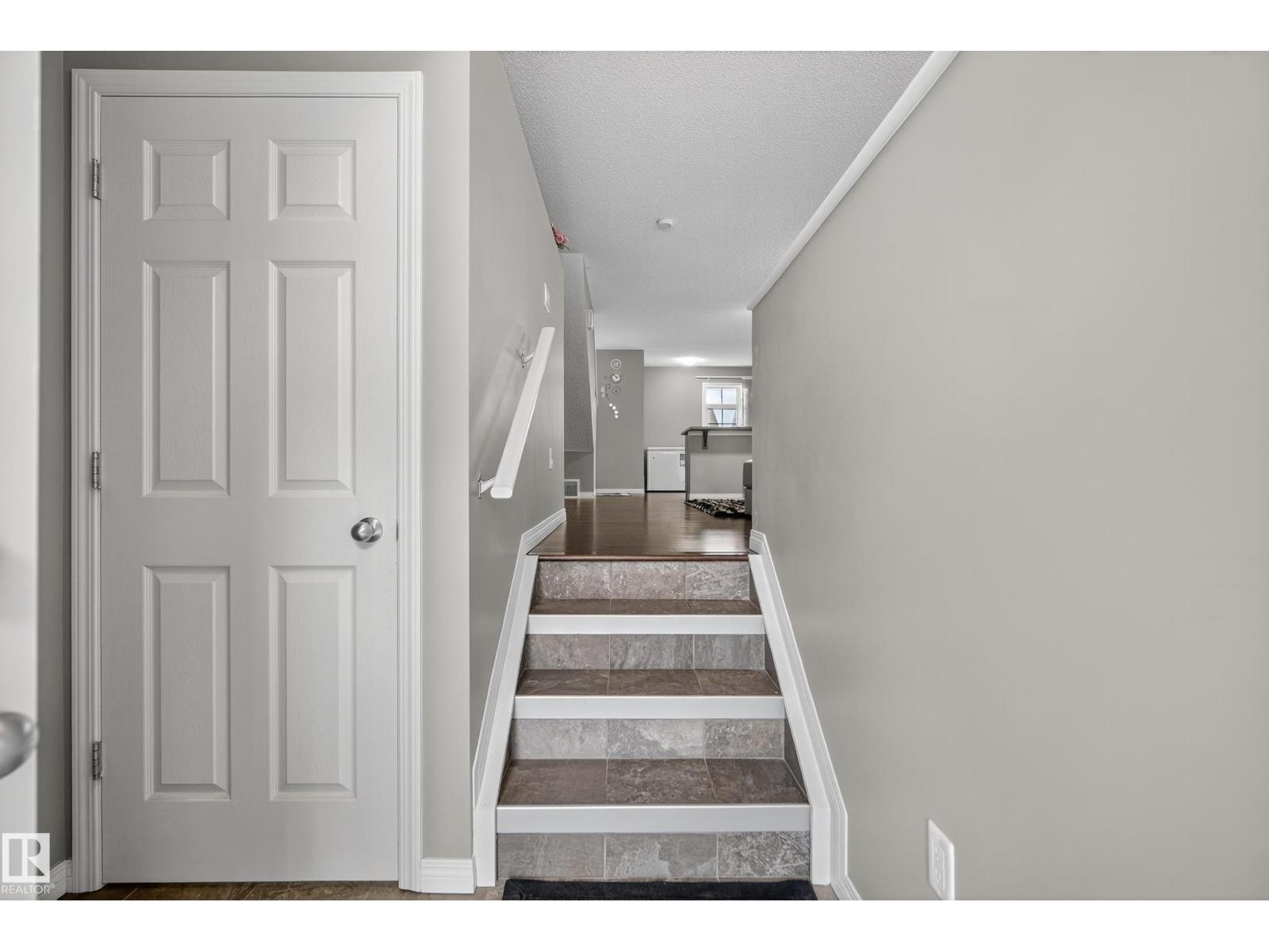 Photo 9 of 2 9151 Shaw Way Sw, Edmonton AB