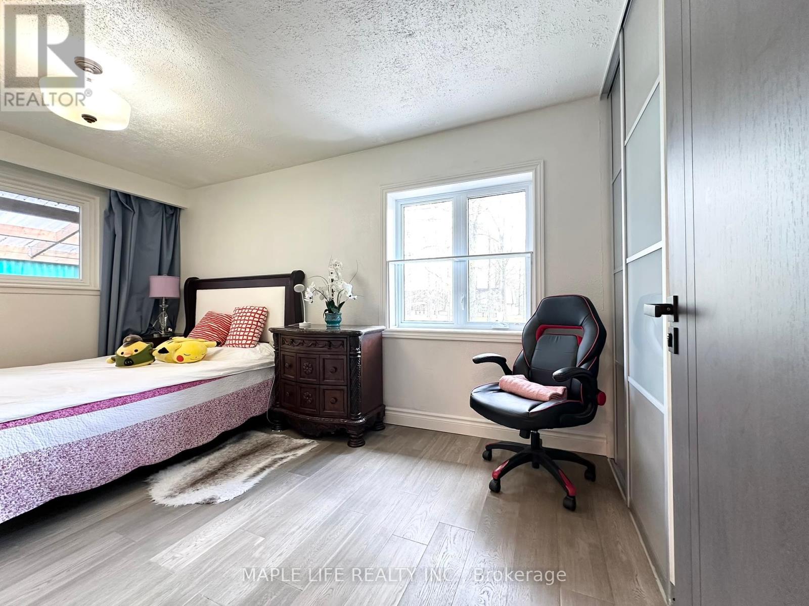 Photo 16 of 92 Rameau Drive, Toronto ON