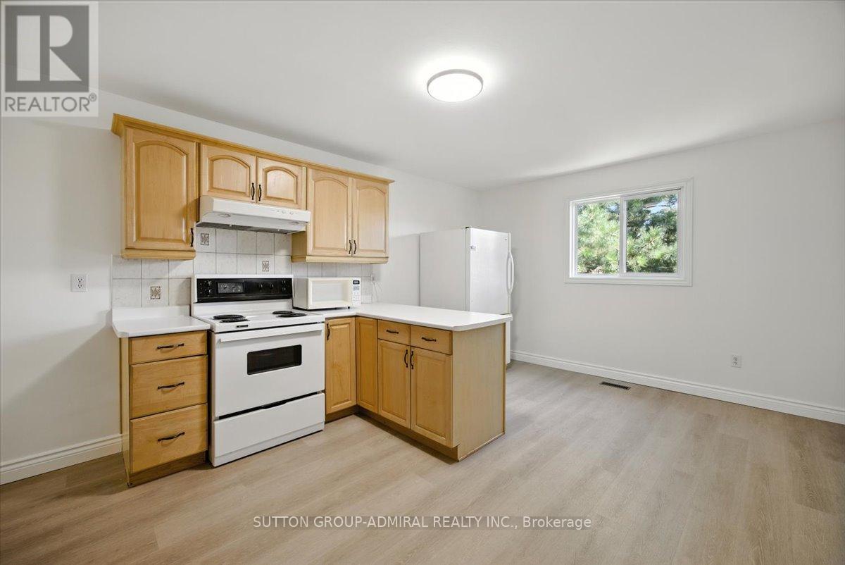 Photo 17 of 137 Chelwood Drive, Vaughan ON