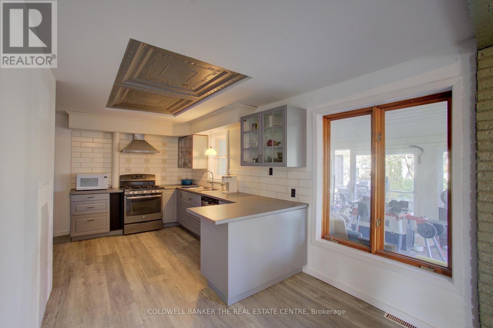 Photo 15 of 150 Wellington Street E, Wellington North ON