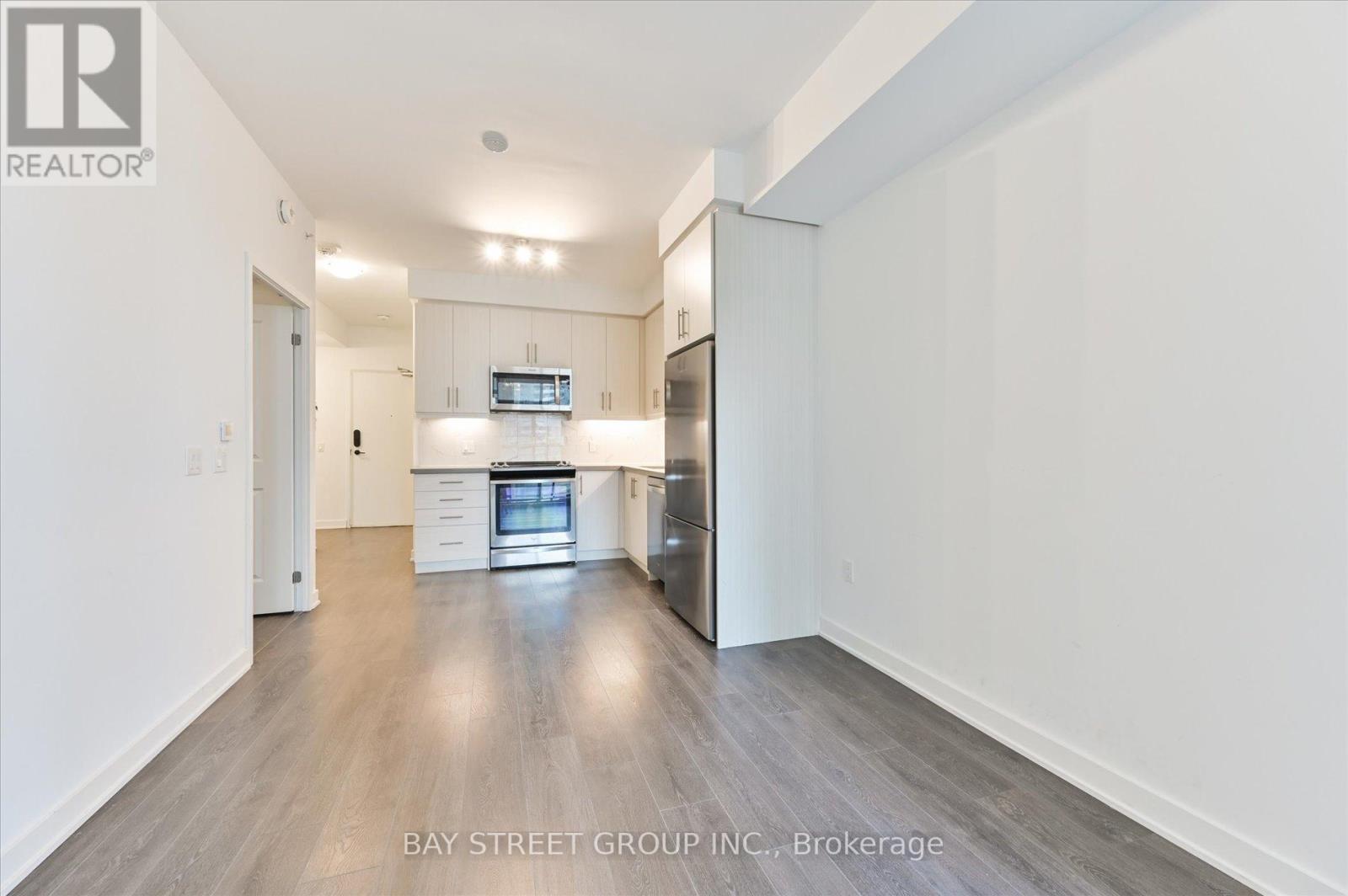Photo 13 of 1112 85 Oneida Crescent, Richmond Hill ON