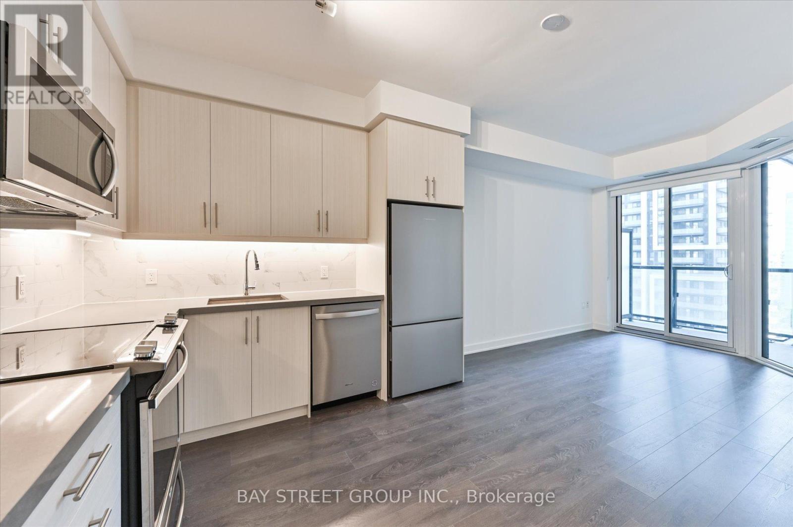 Photo 17 of 1112 85 Oneida Crescent, Richmond Hill ON