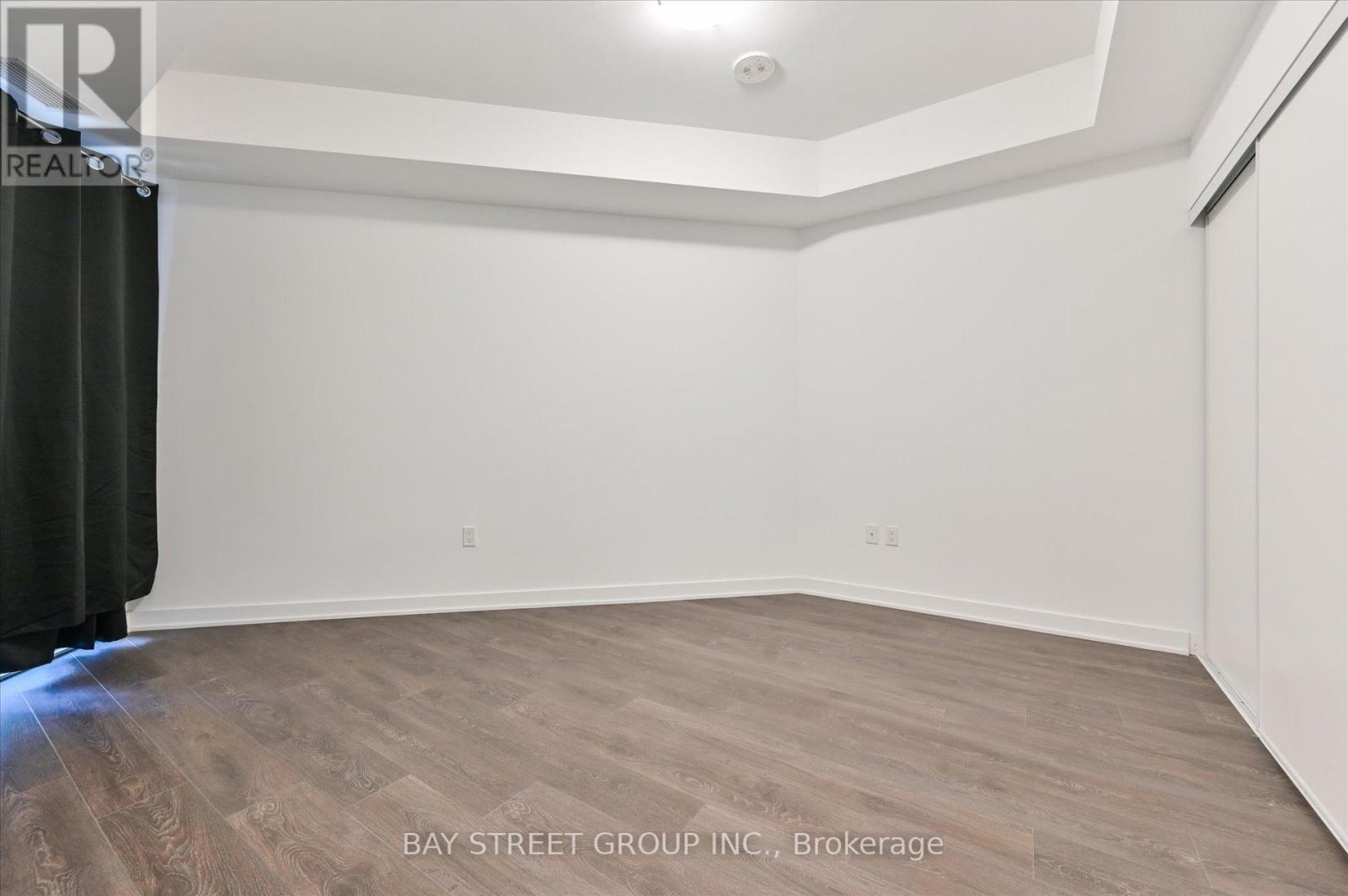 Photo 19 of 1112 85 Oneida Crescent, Richmond Hill ON