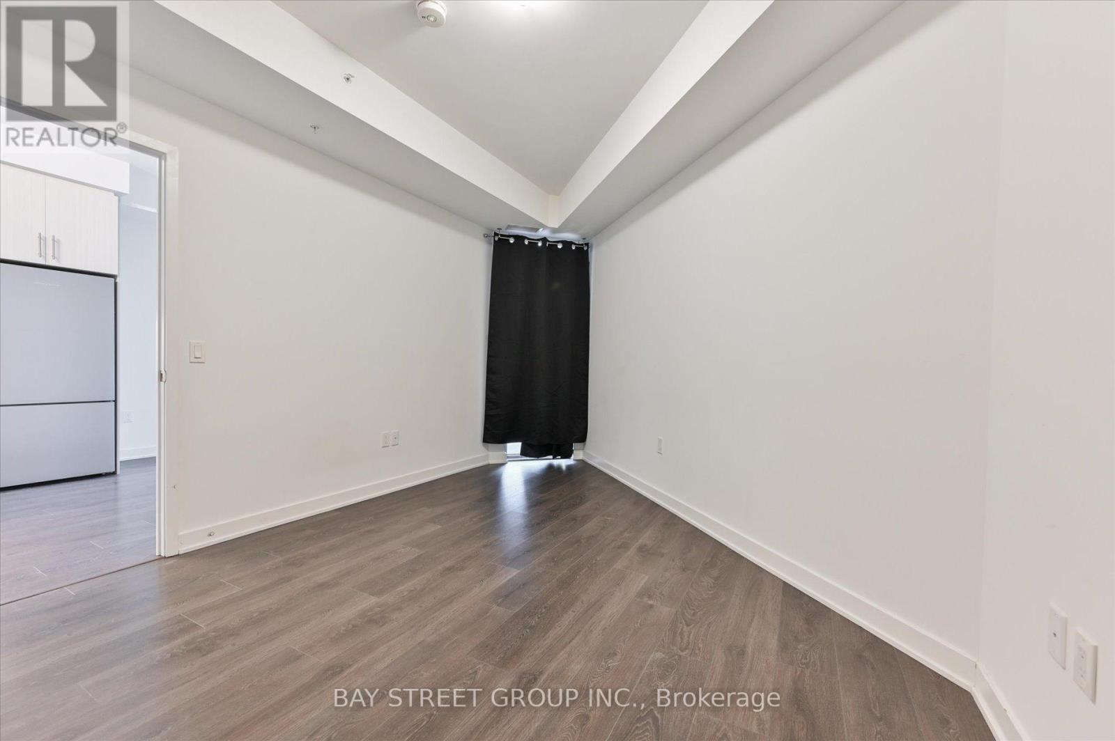 Photo 20 of 1112 85 Oneida Crescent, Richmond Hill ON
