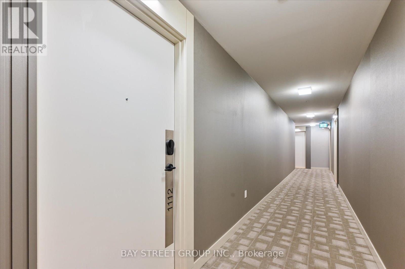 Photo 8 of 1112 85 Oneida Crescent, Richmond Hill ON