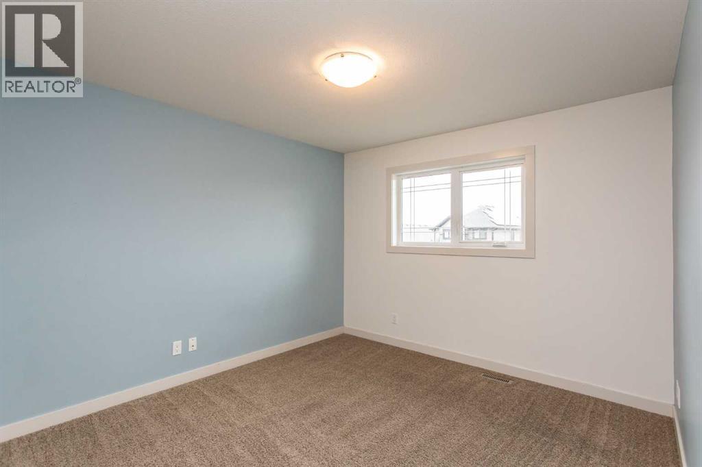 Photo 27 of 26 Vienna Close, Red Deer AB