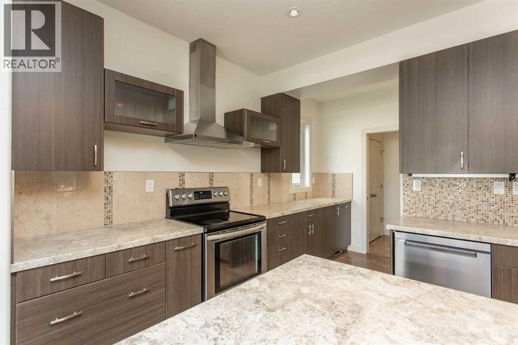 Photo 9 of 26 Vienna Close, Red Deer AB